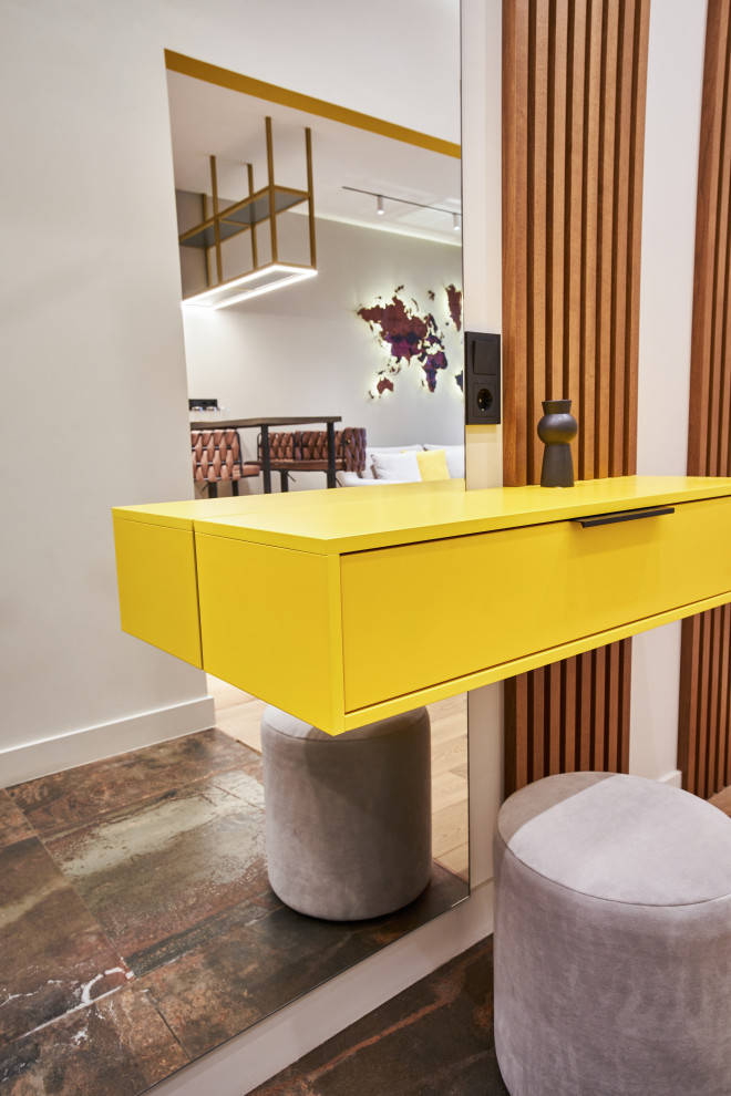 Стильный интерьер с жёлтыми акцентами