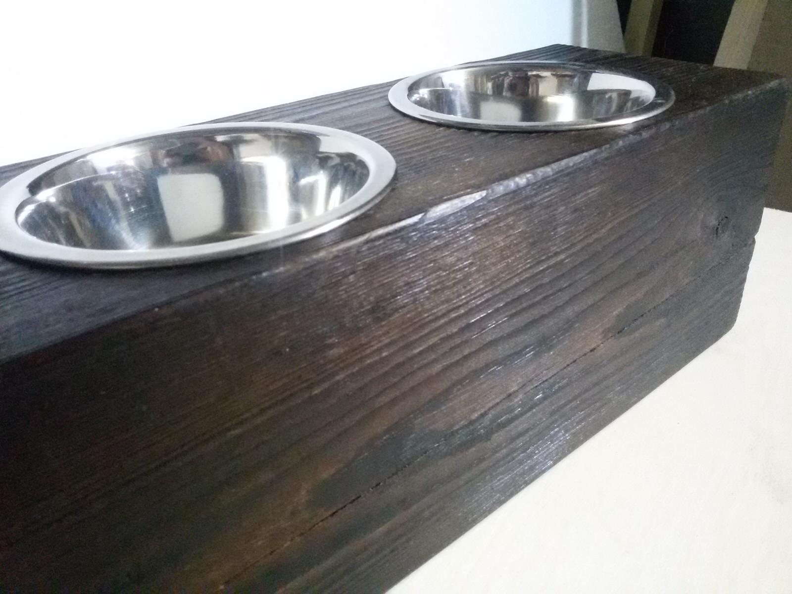 Обложка проекта: подставка лофт под миски для собак