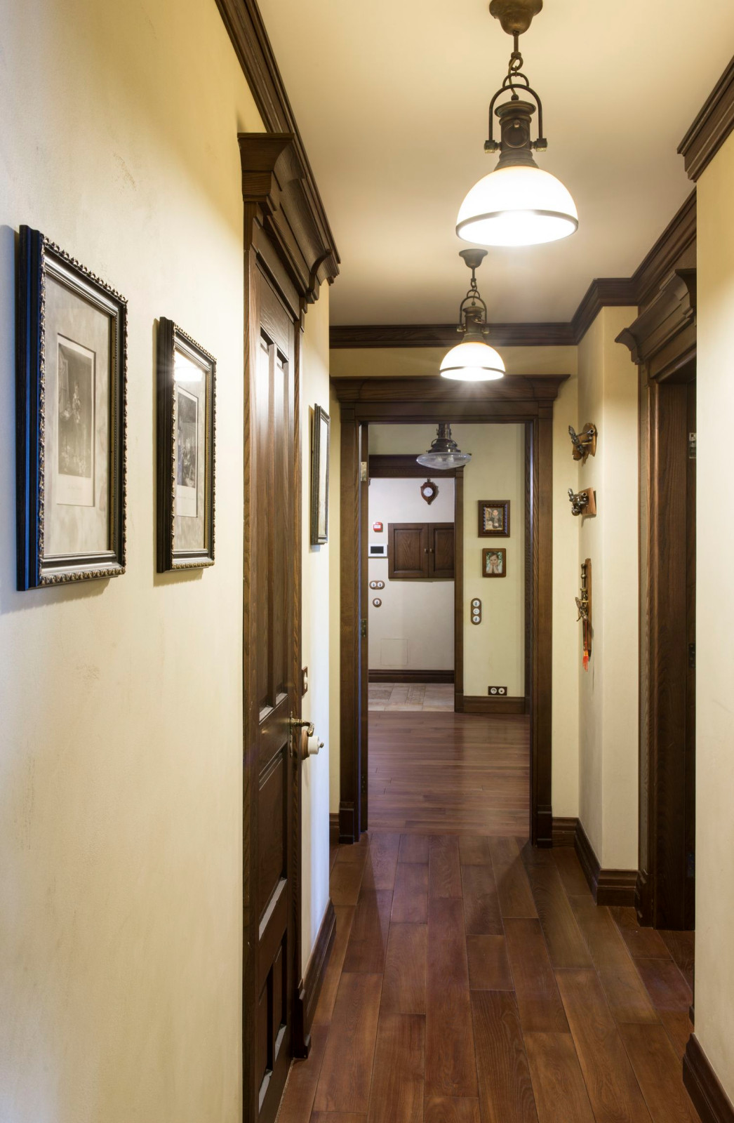 Коридор из приватной зоны в гостиную