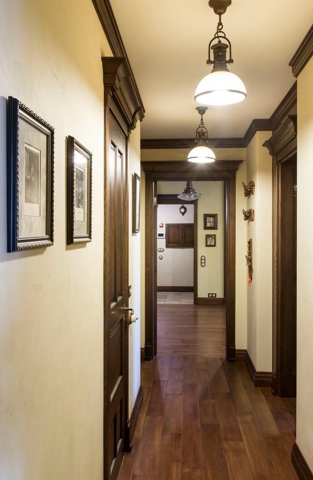 Коридор из приватной зоны в гостиную