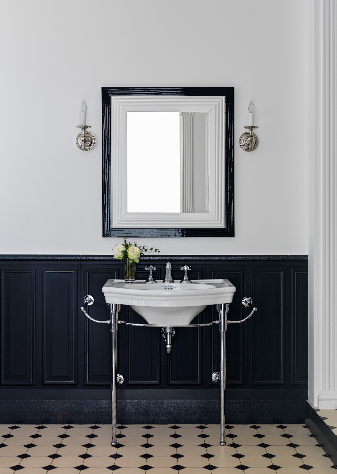 Двухуровневая квартира с мансардой во французском стиле