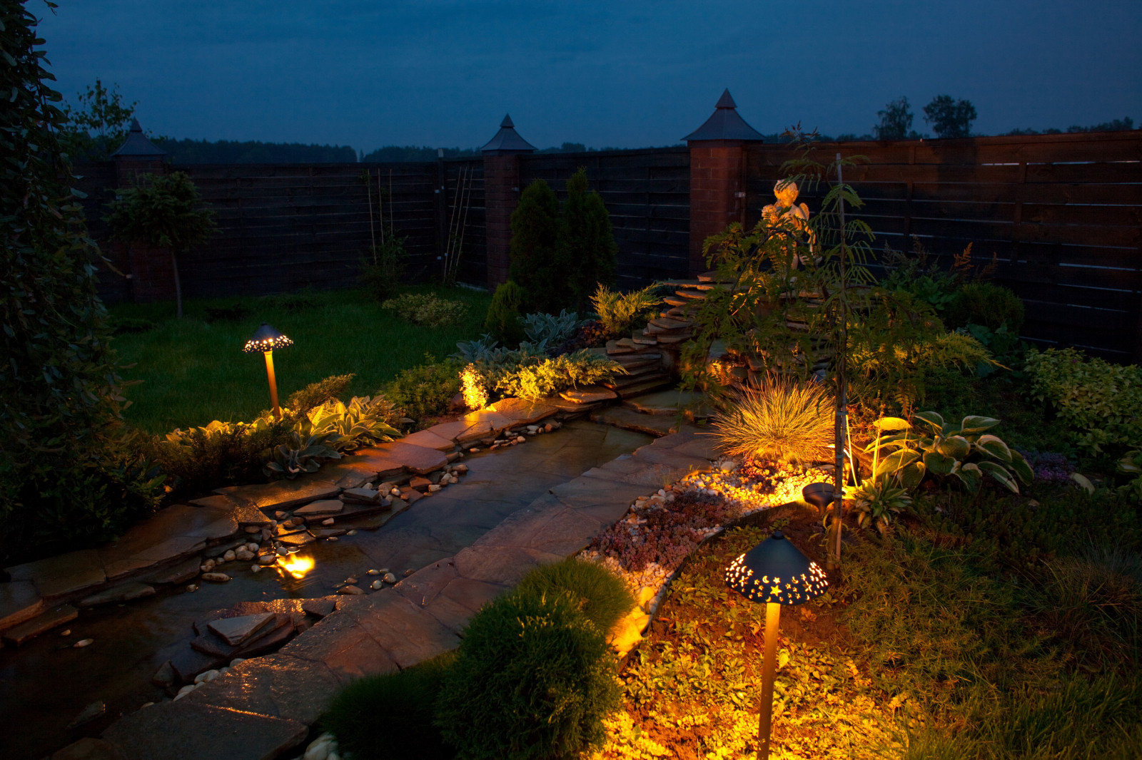 Ландшафтное освещение