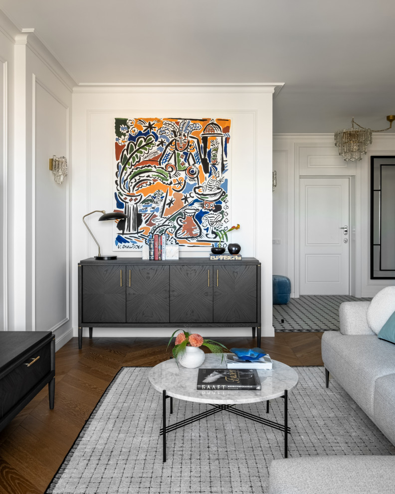 Вид на композицию с картиной из гостиной