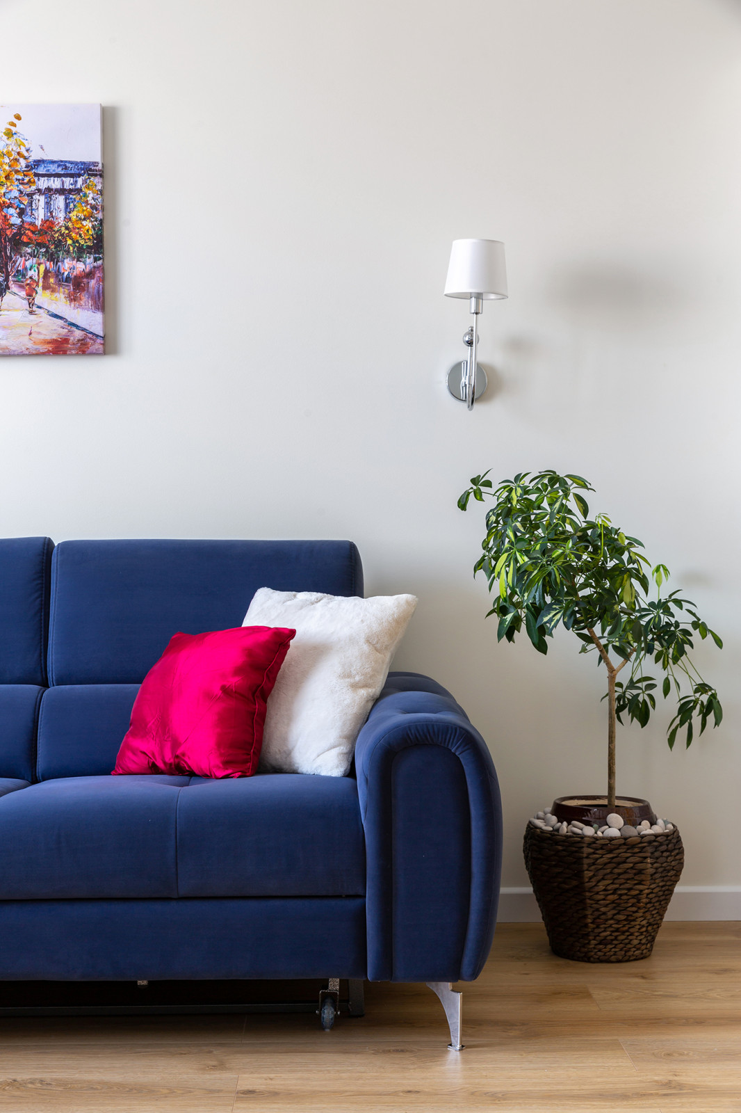 Квартира для родителей с натяжными потолками