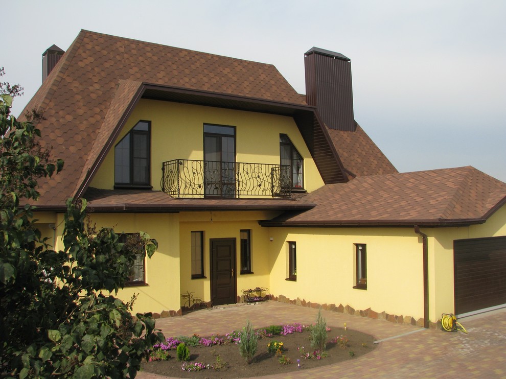 Обложка проекта: Дом во французком стиле,с балконом ,террасой и бассейном с баней