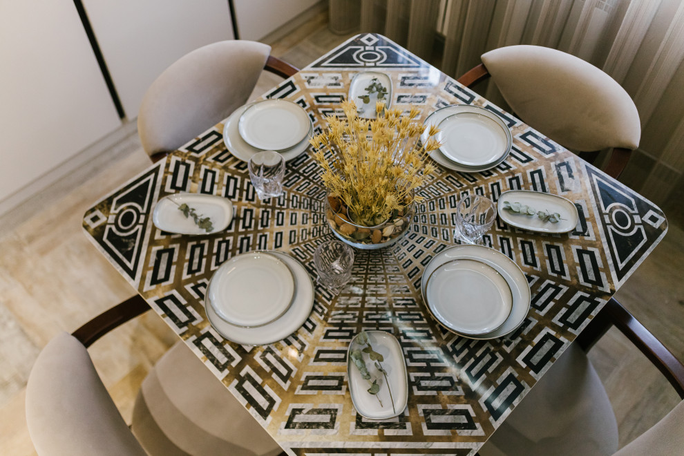 Мужской характер. Стол