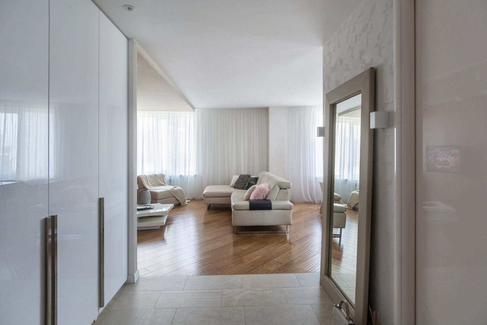 Светлая квартира для молодой пары