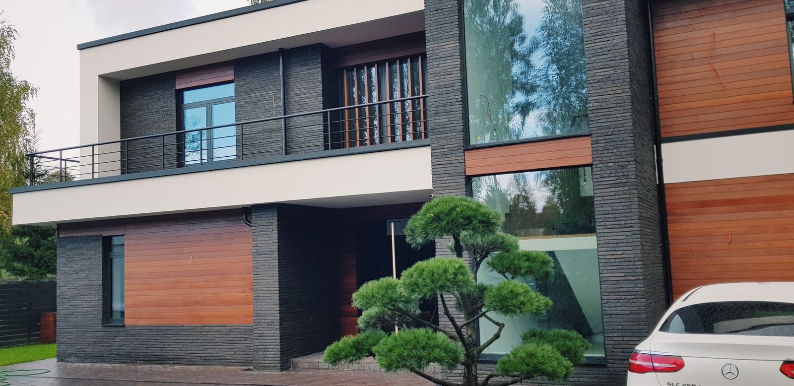 Современный дом с плоской кровлей