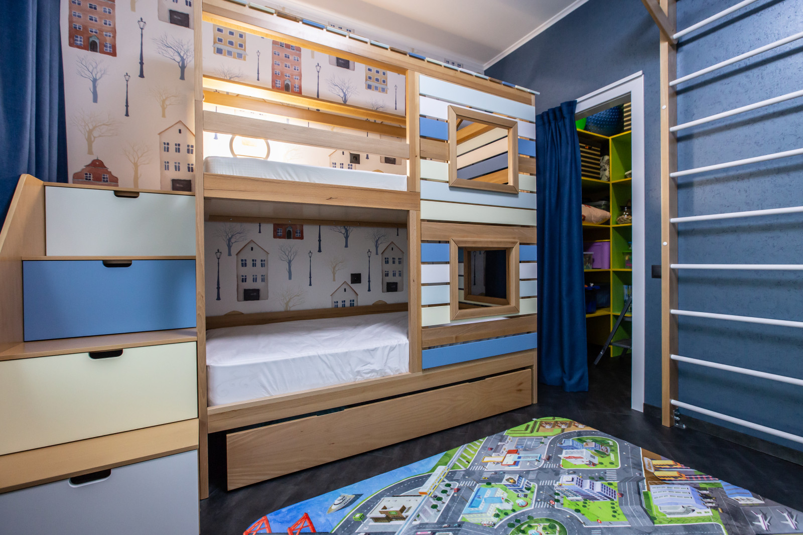 Детская комната для мальчика 15 кв.м.