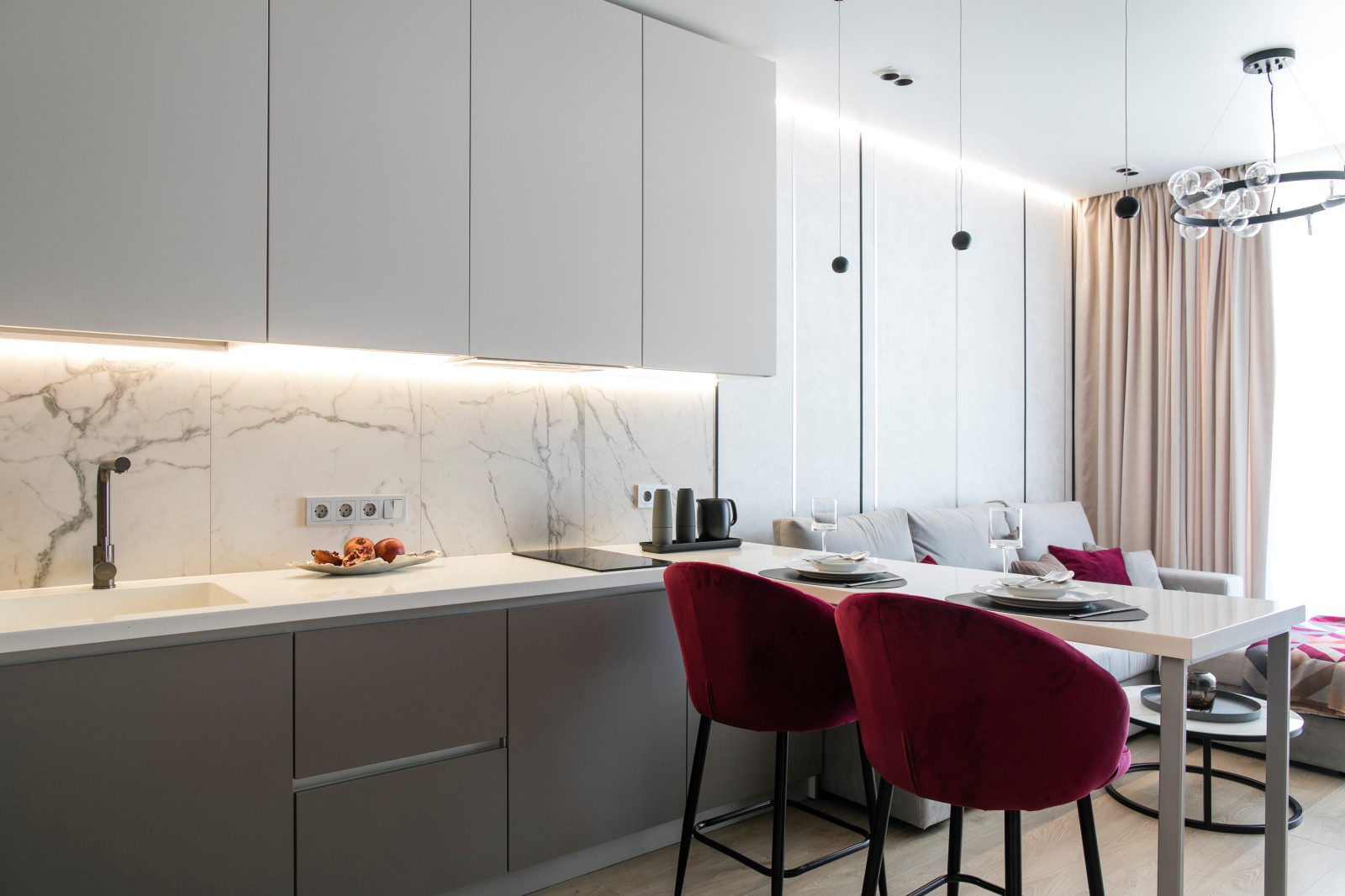 Однокомнатная квартира для молодой девушки. Ижевск, ЖК "Облака", 44 кв.м.