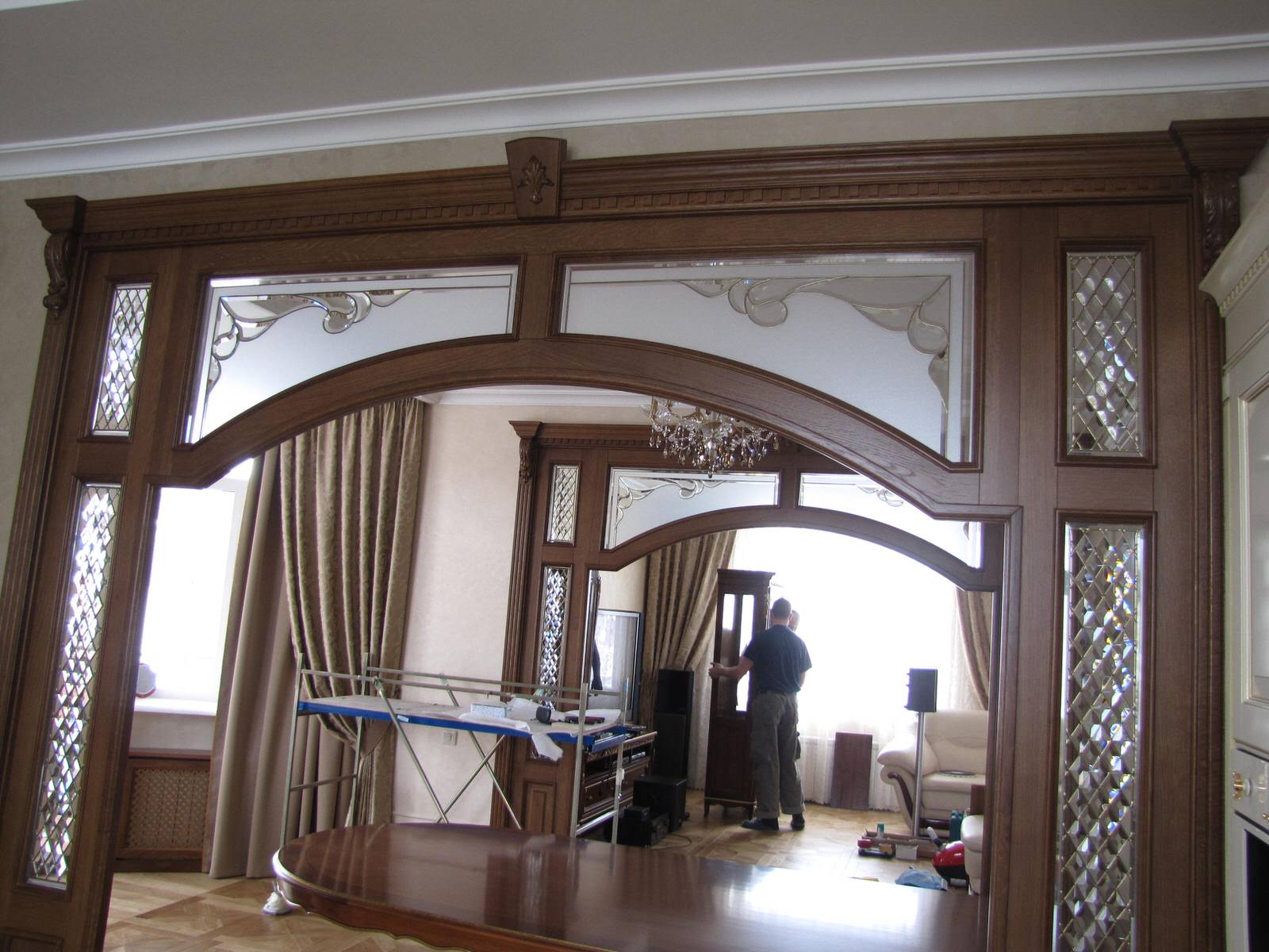 Двери из массива