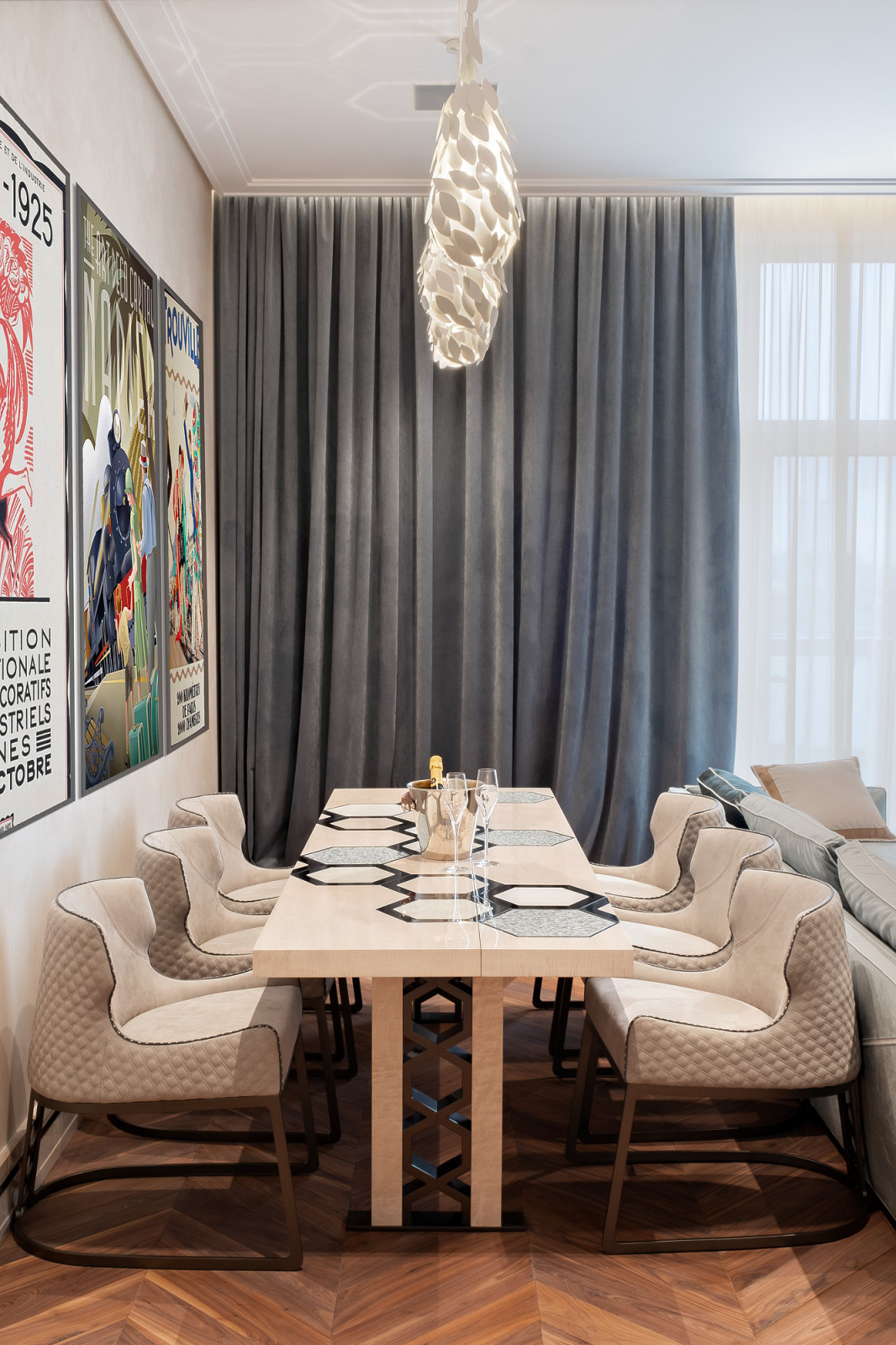 Дом на набережной