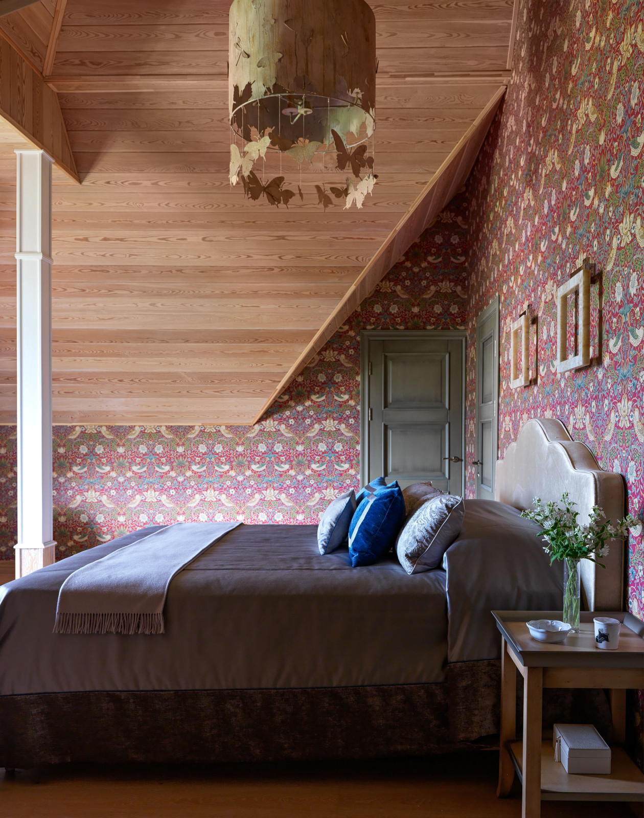 Houzz тур: Загородный дом с дроздами, стрекозами и бабочками