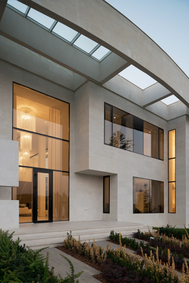 VILLA IN AGALAROV ESTATE