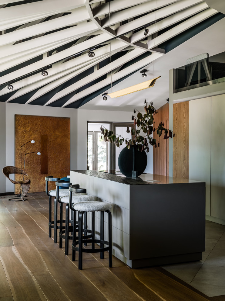 В гостях: Круглый дом с видом на лес