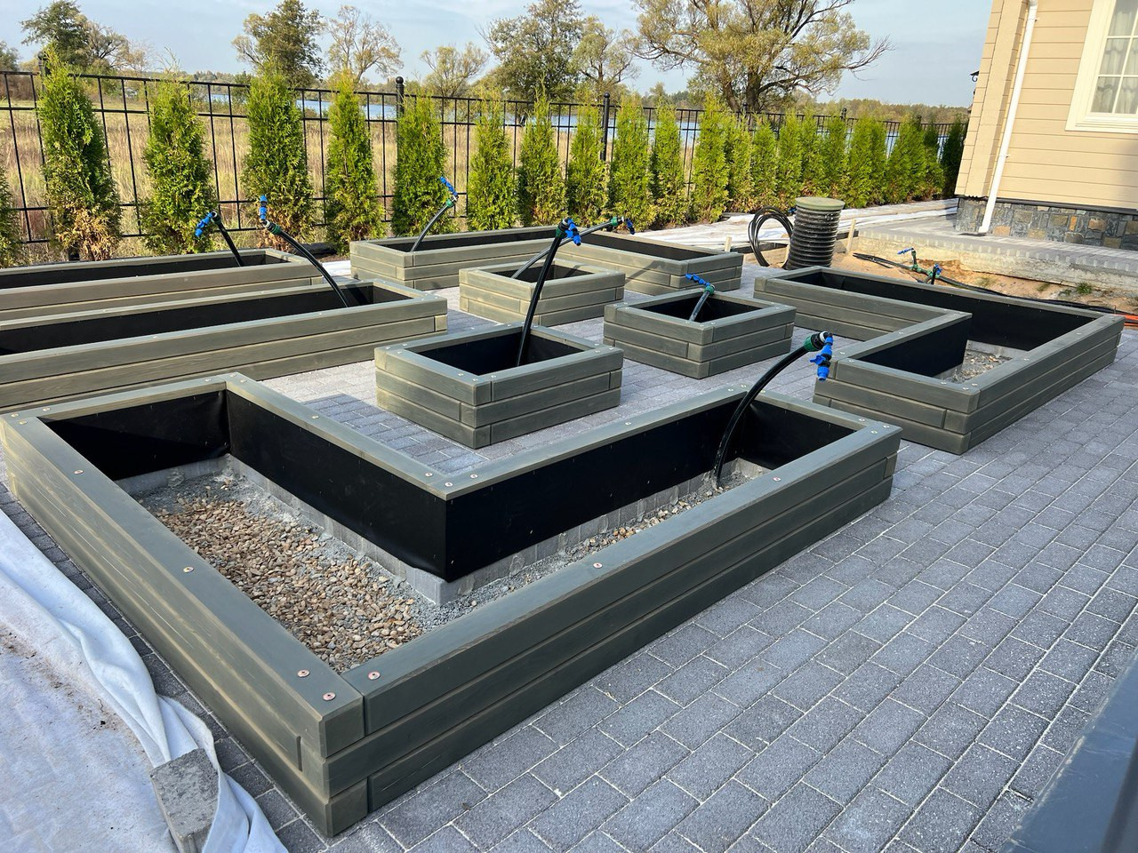 Обложка проекта: Дом у реки