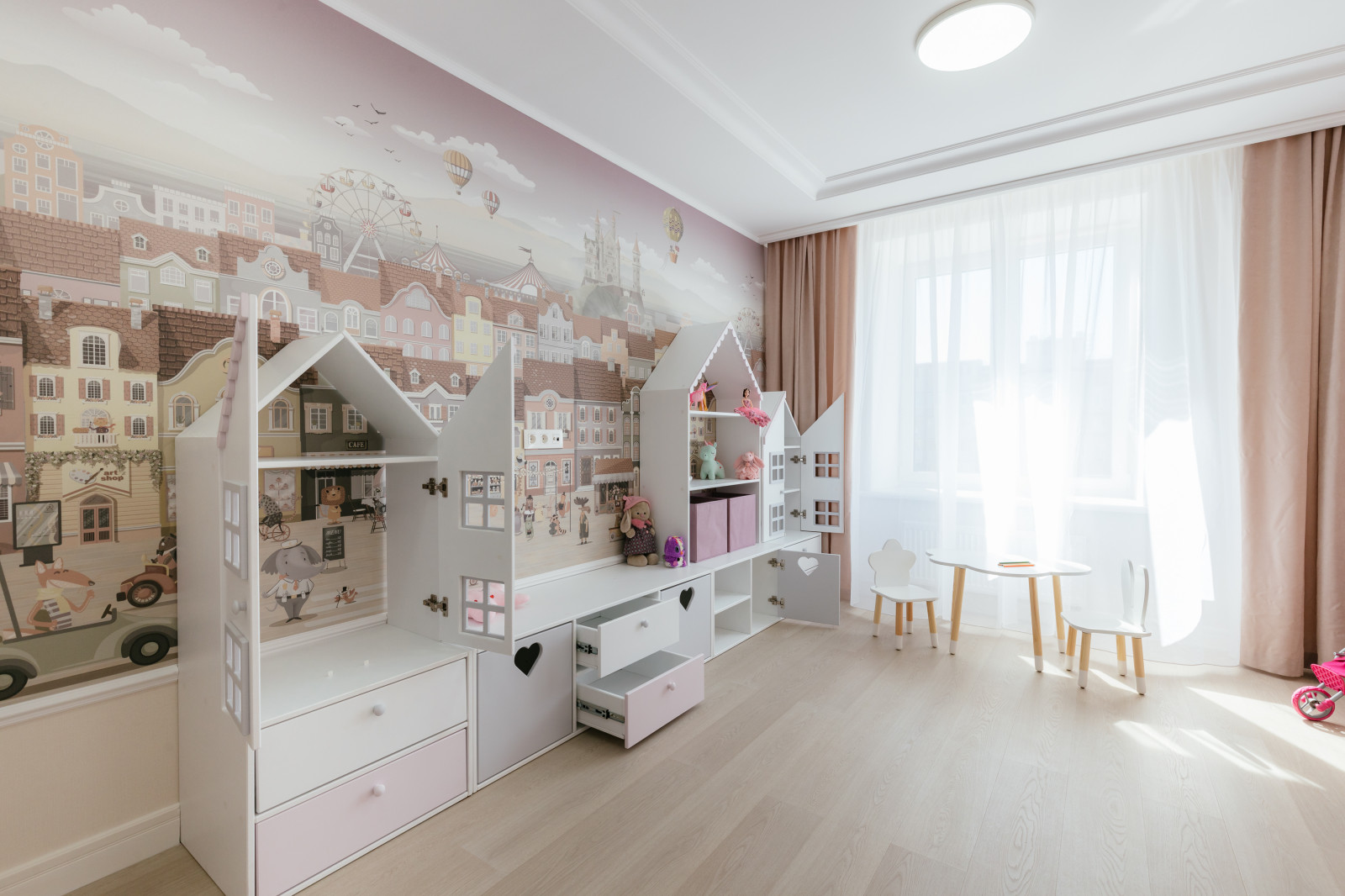 Реализованный дизайн-проект квартиры 4+ г.Тюмень