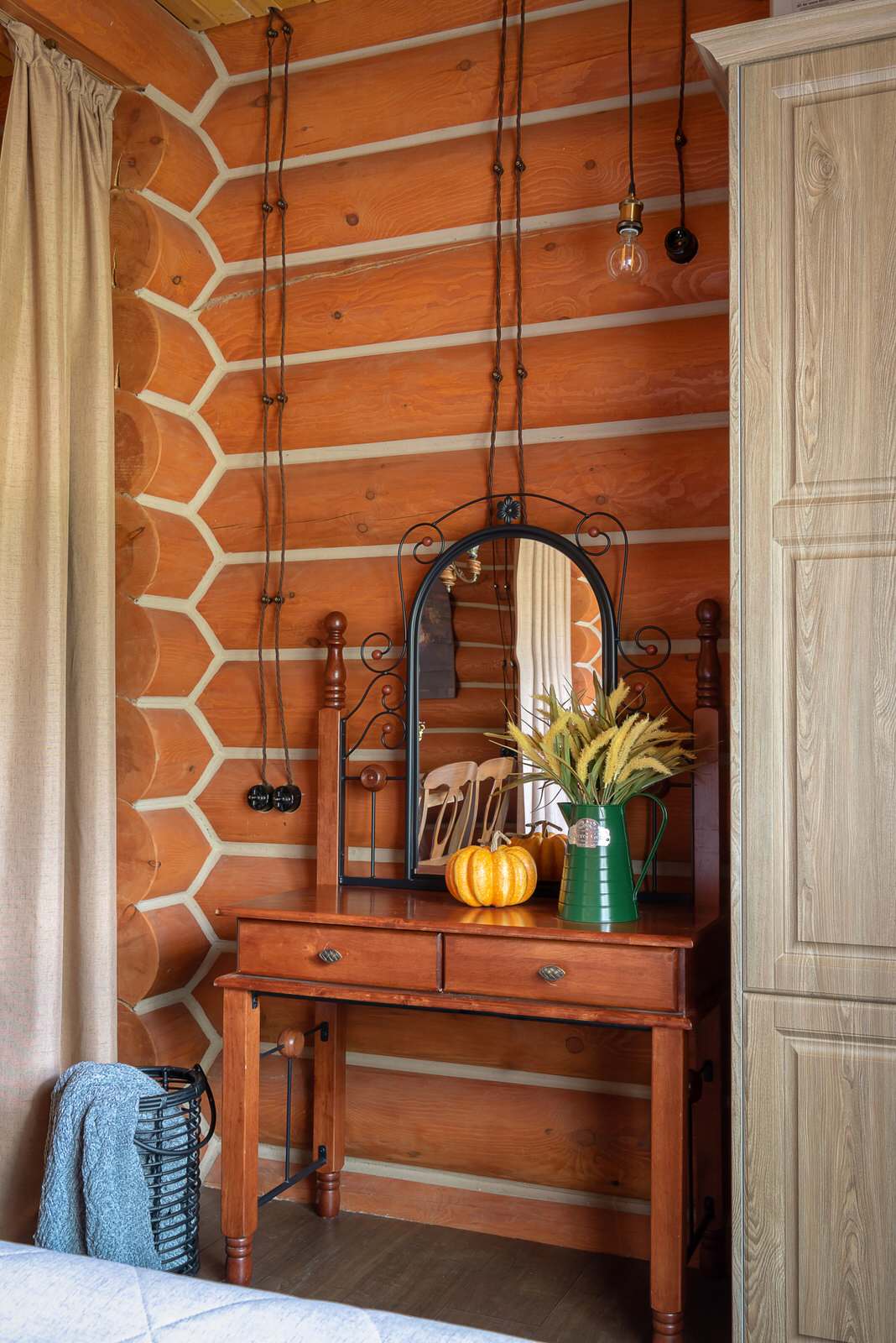 Дом из сруба. Русский исторический дизайн.