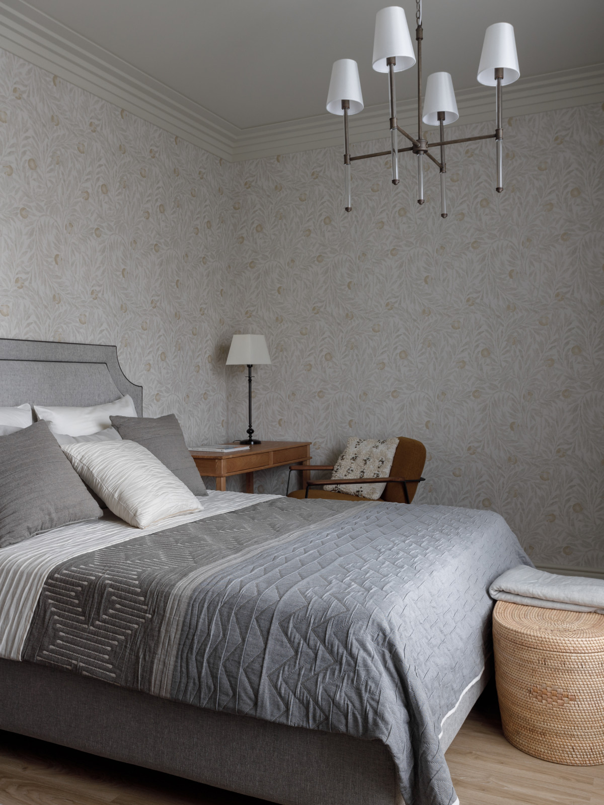 Дизайн интерьера дома 187 м.кв. расположенного среди Уральских гор.