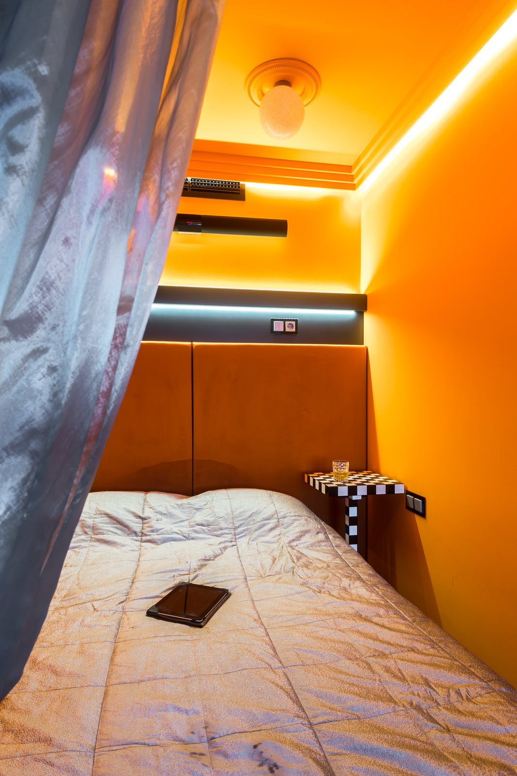 Квартира для молодого человека в современном стиле