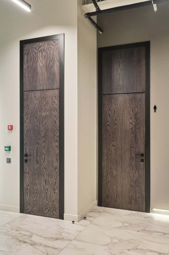 Высокие дубовые двери. 100% массив дуба.