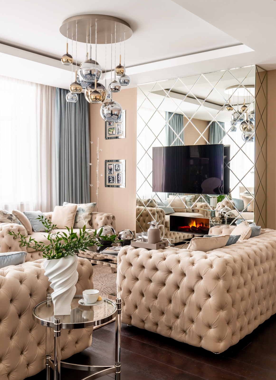 Бежевый и зеркала