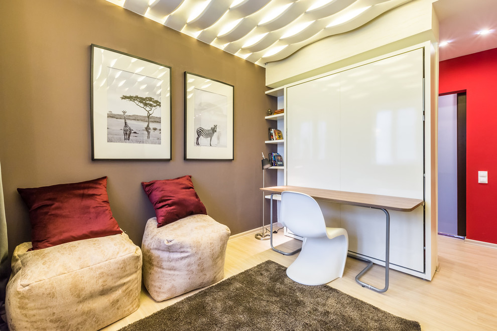 Обложка альбома: Кровать-трансформер (прячется в шкаф)