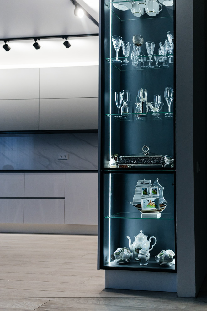 Угловая кухня с фасадами Fenix