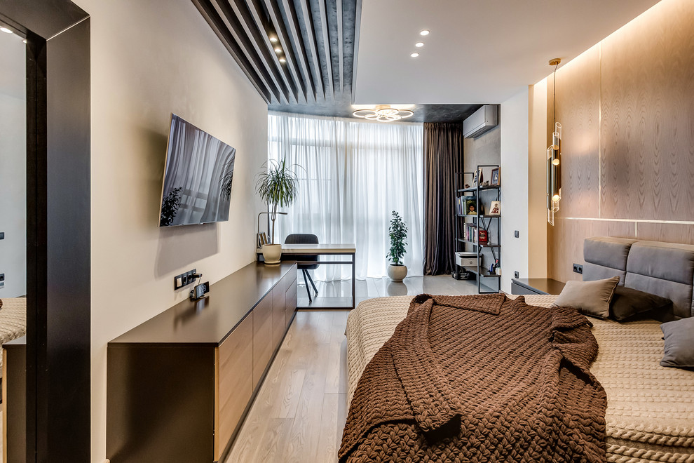 Фото реализации проекта "Квартира в доме с часами"