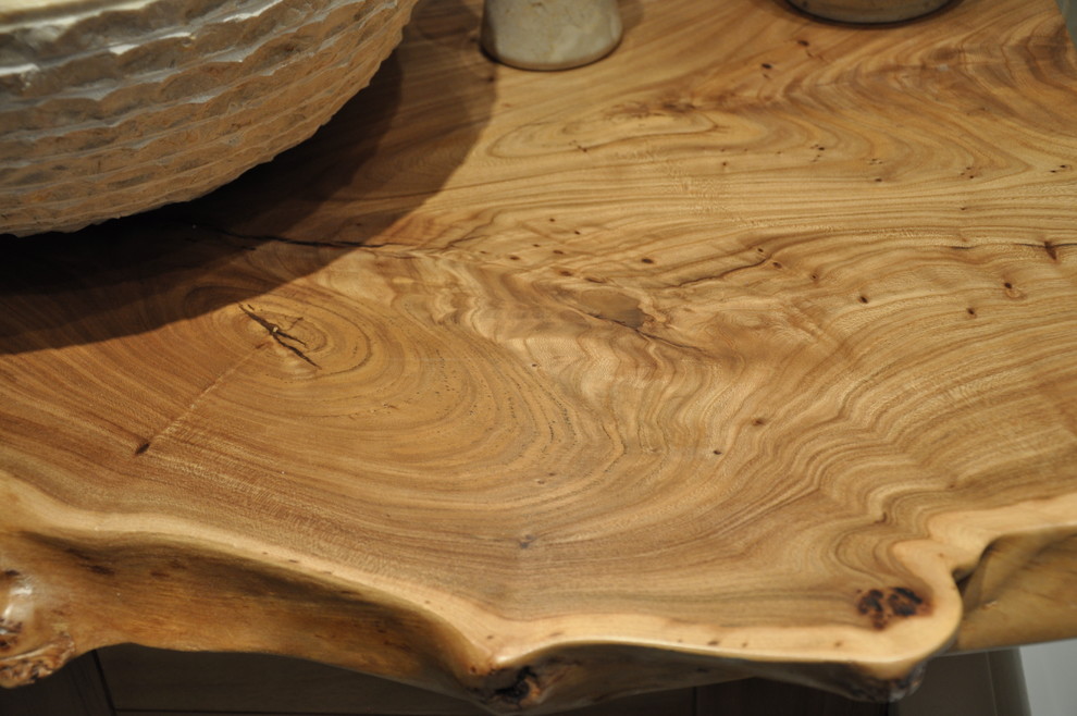 Столешница для ванной комнаты из слэба карагача