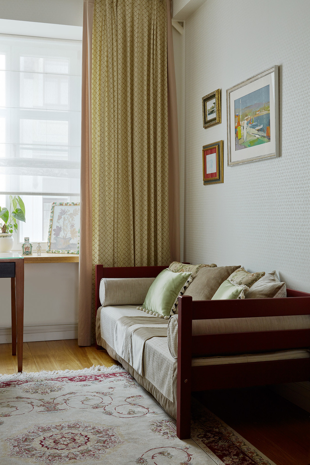 Москва, Средний Кисловский