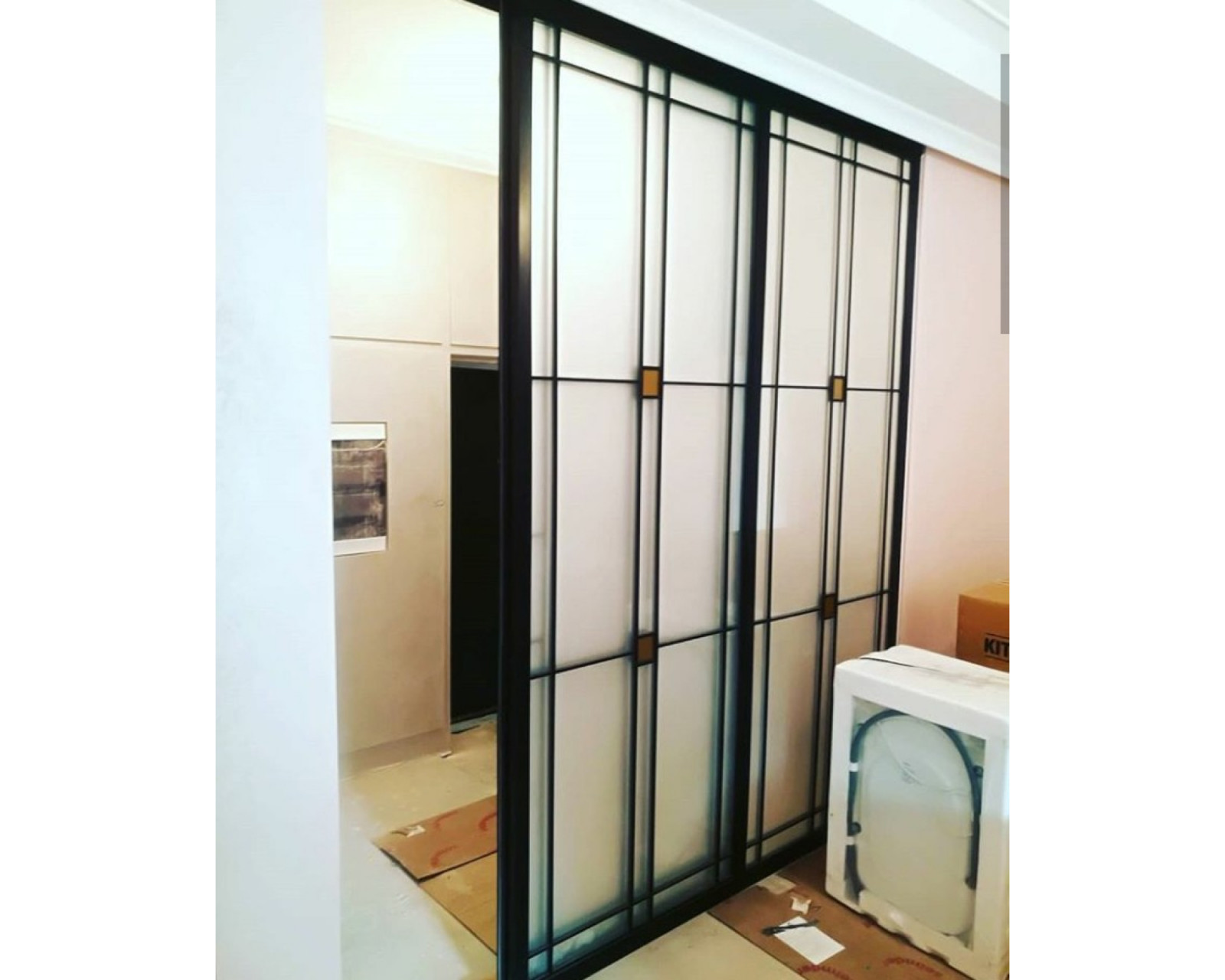 Мебель использованием стекла