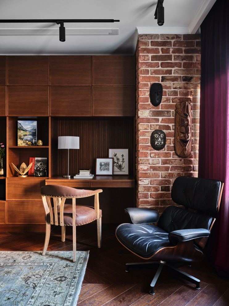 Яркий интерьер с антикварным декором