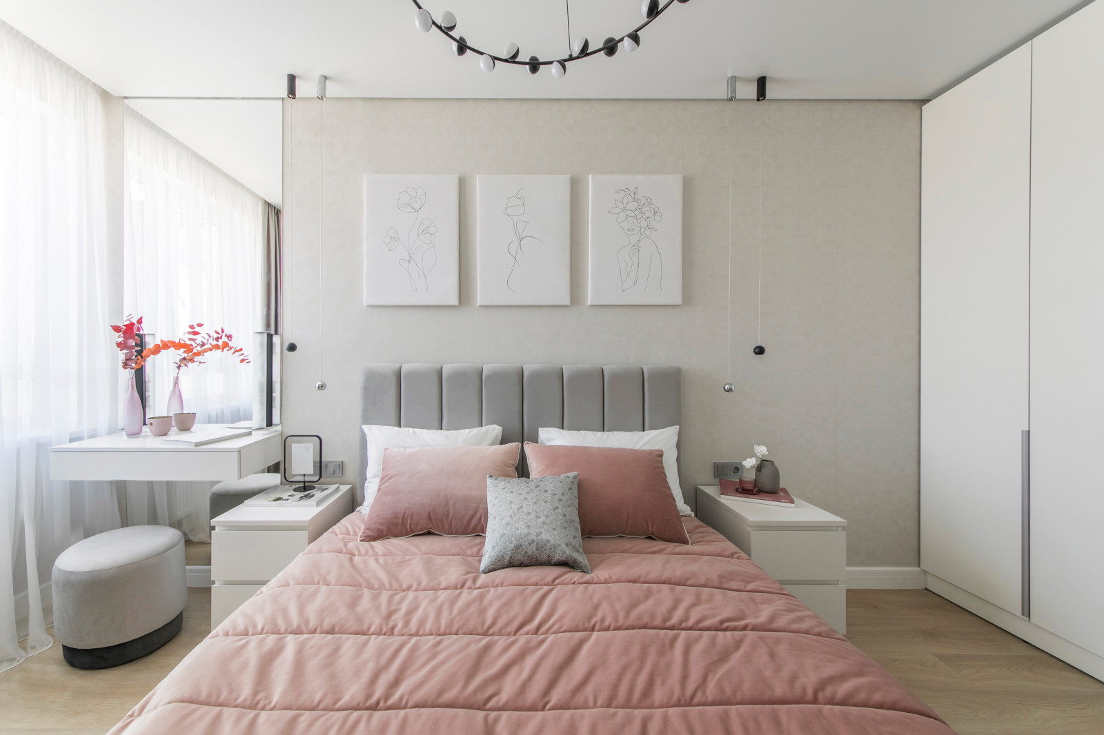 Однокомнатная квартира для молодой девушки. Ижевск, ЖК "Облака", 44 кв.м.