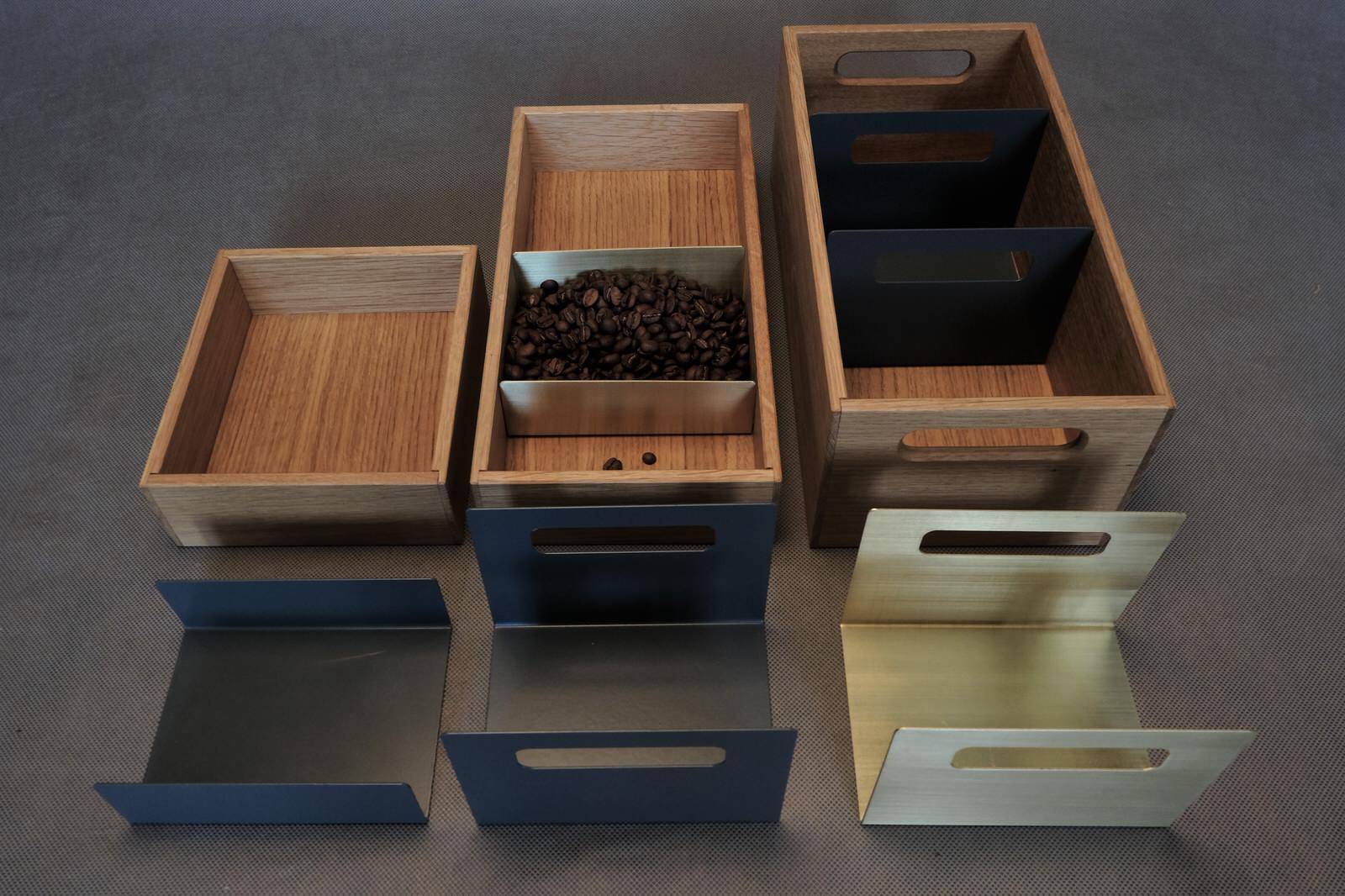 Универсальные емкости для хранения с вставками-разделителями