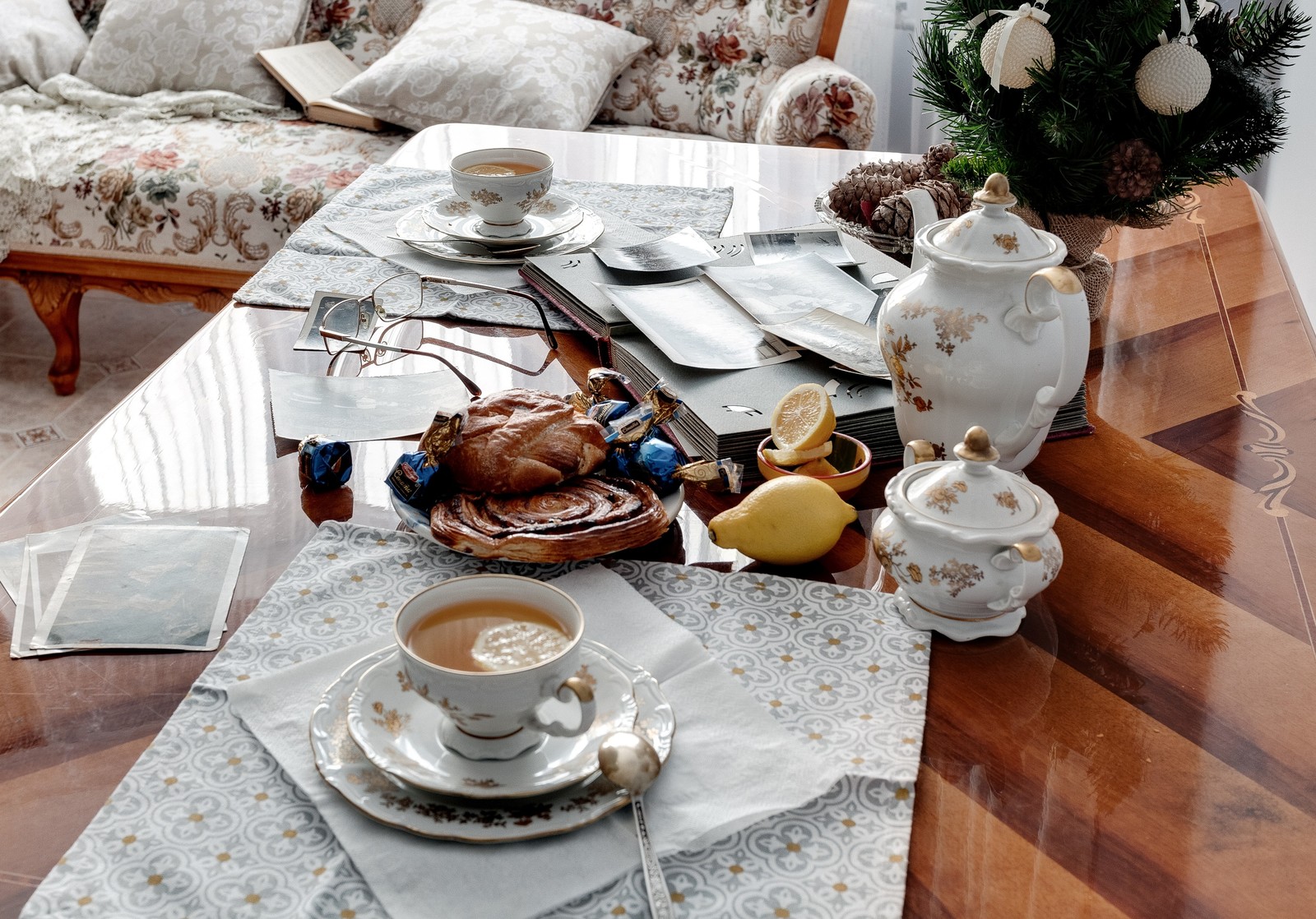 Кухня с лавандовыми стенами