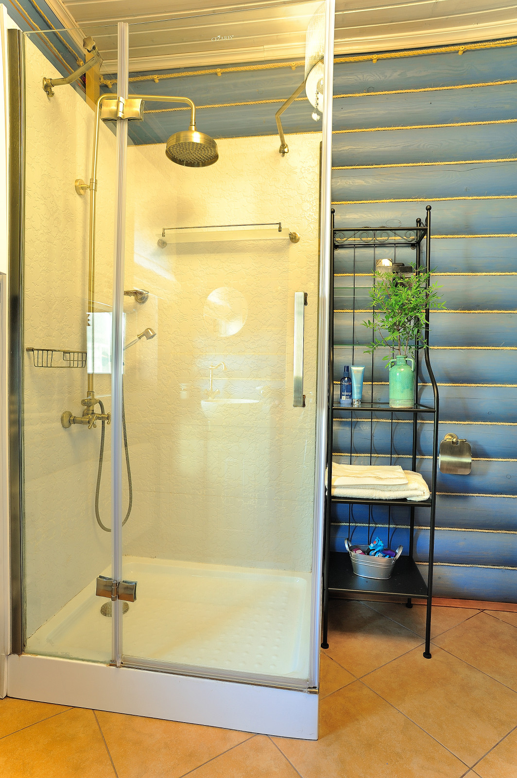 Бревенчатый дом для гостей