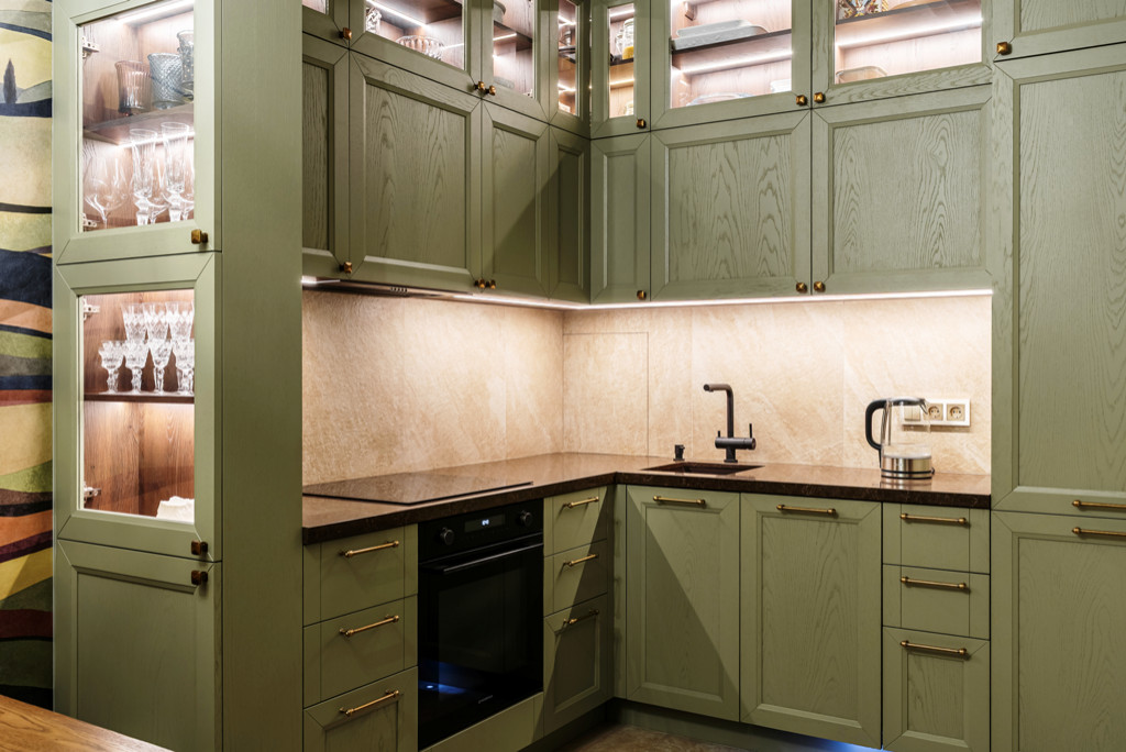 Кухня с фасадами из массива дуба