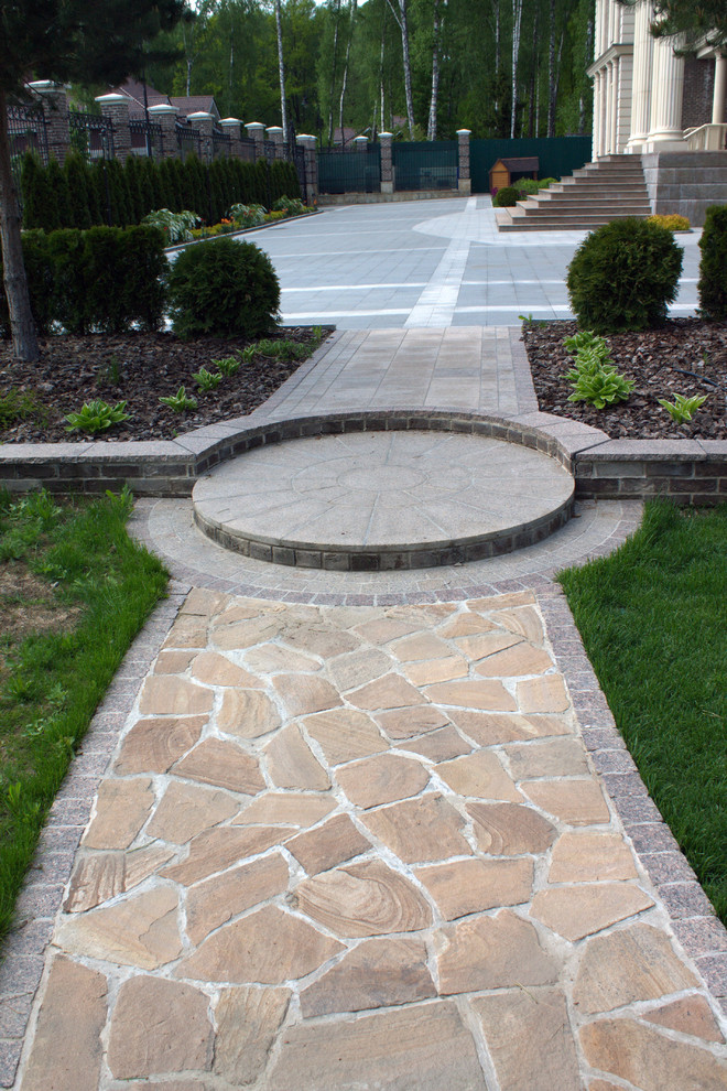 Сад резиденции для большой семьи