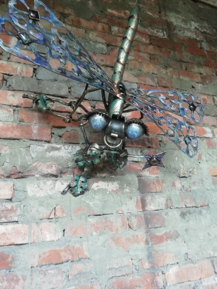 кованые стрекозы