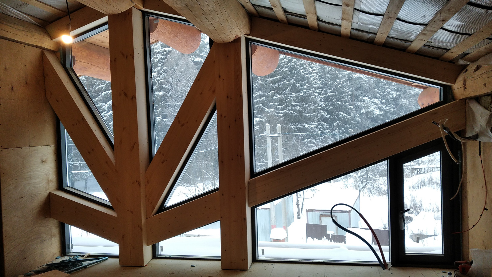 Внутренняя отделка дома из кедра