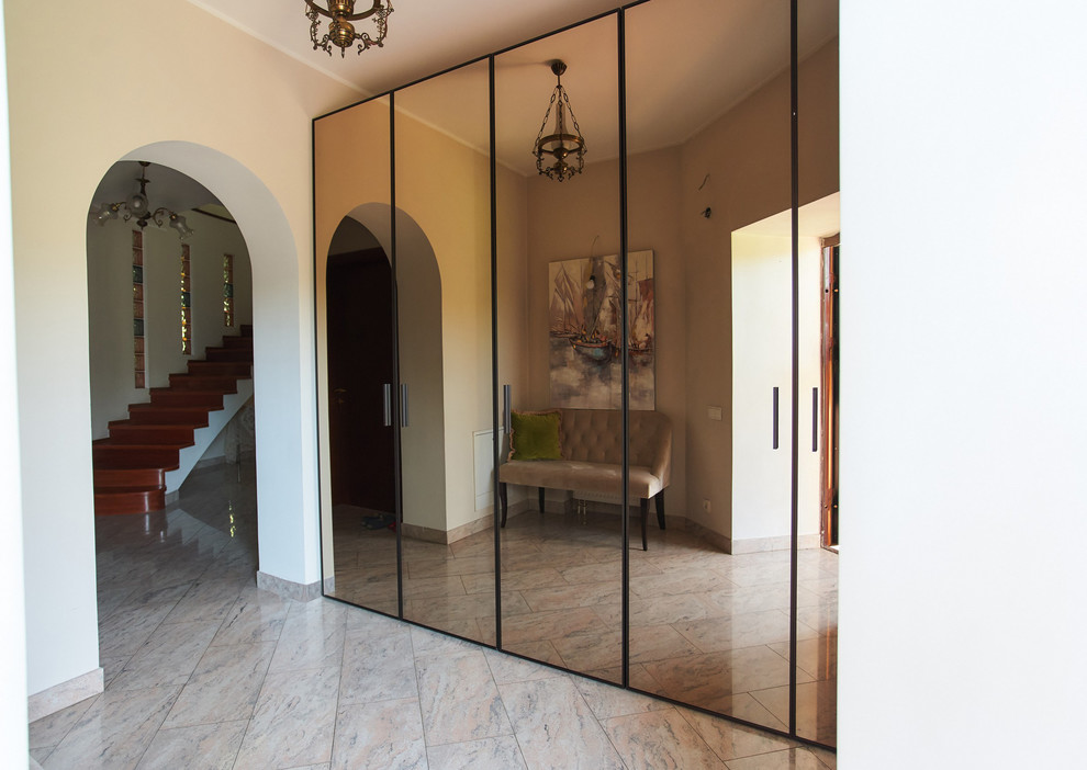 Зеркальный распашной шкаф с RPS системой raumplus