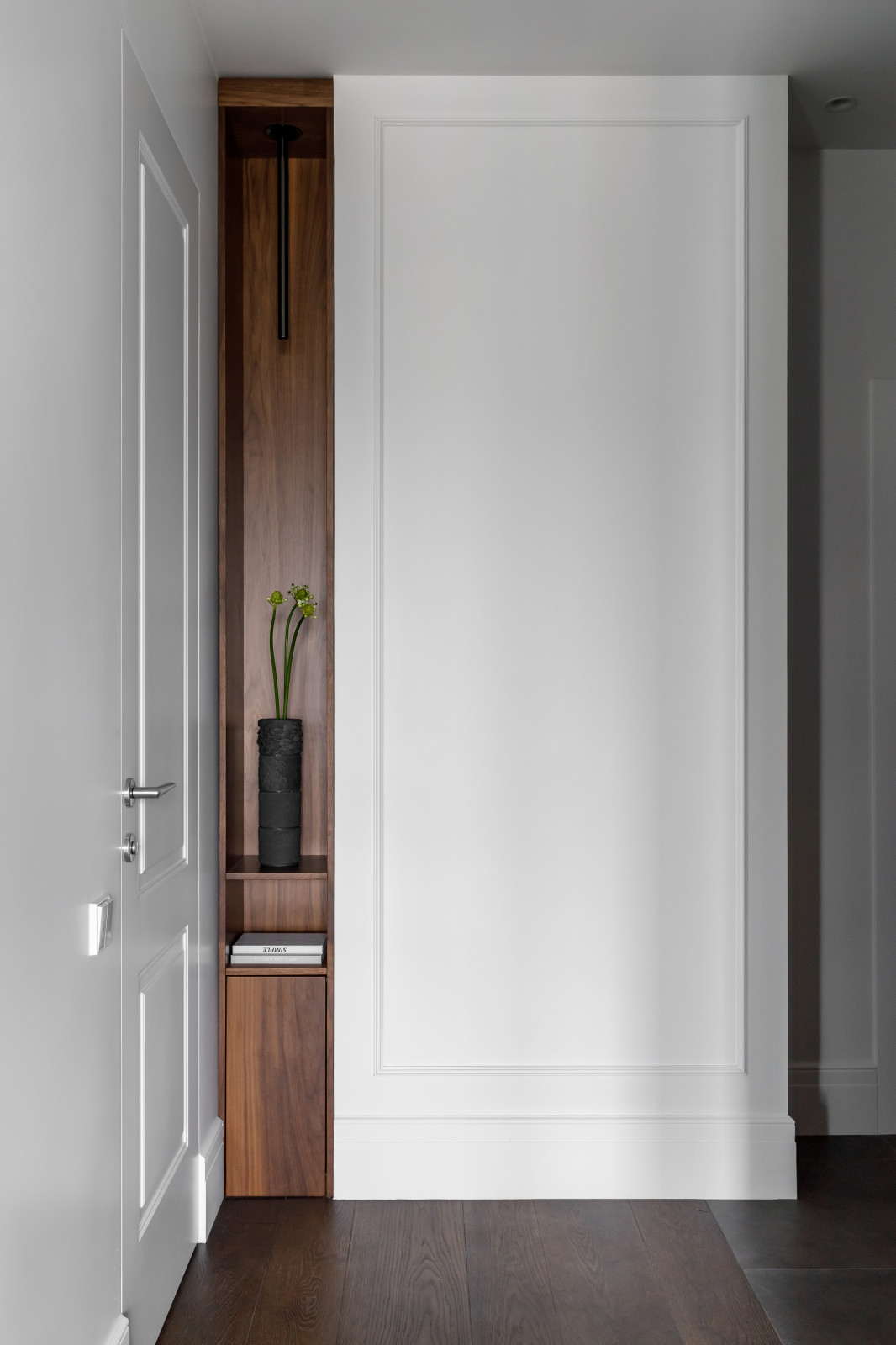 Ремонт двухкомнатной квартиры 50 м² для девушки в стиле неоклассика