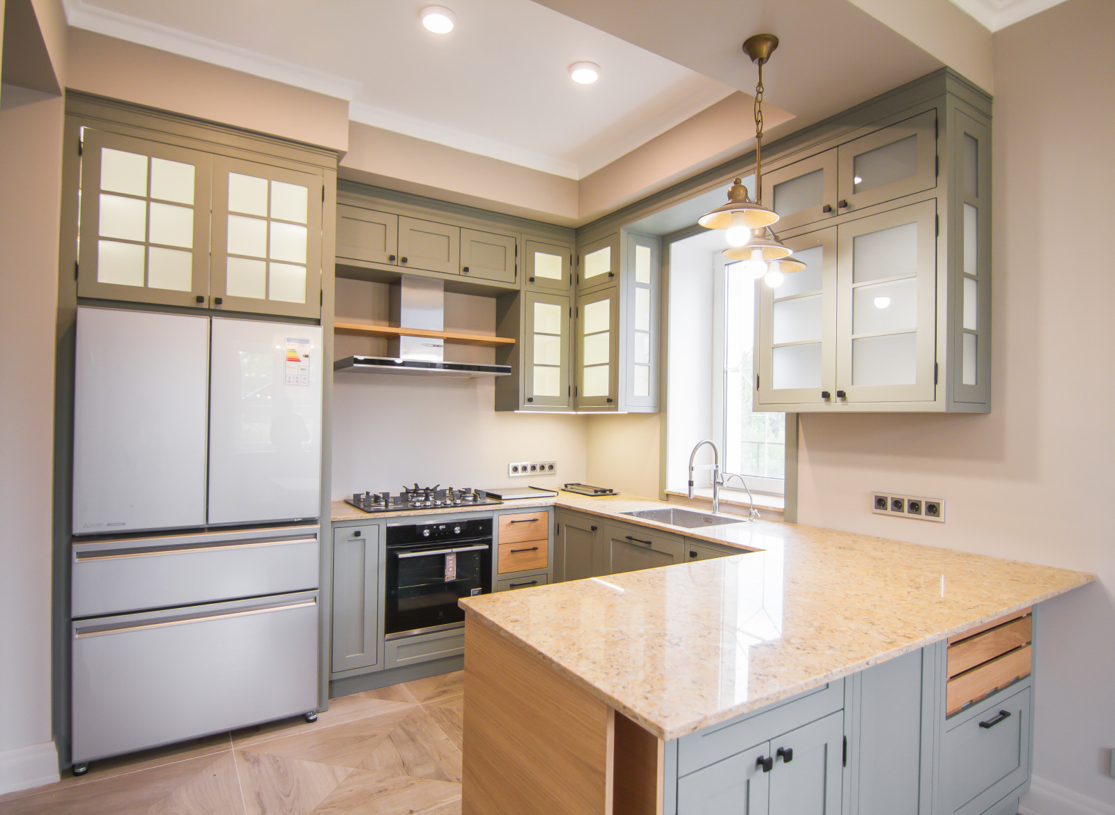 Обложка проекта: Английская кухня шейкер в Подмосковье