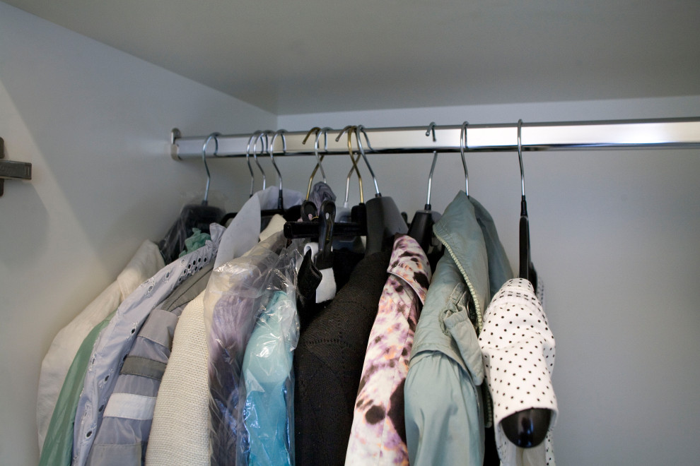 Гардеробная в деревянном доме