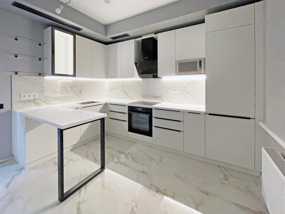 Обложка проекта: Стильная кухня с белыми фасадами Кристайл супер мат