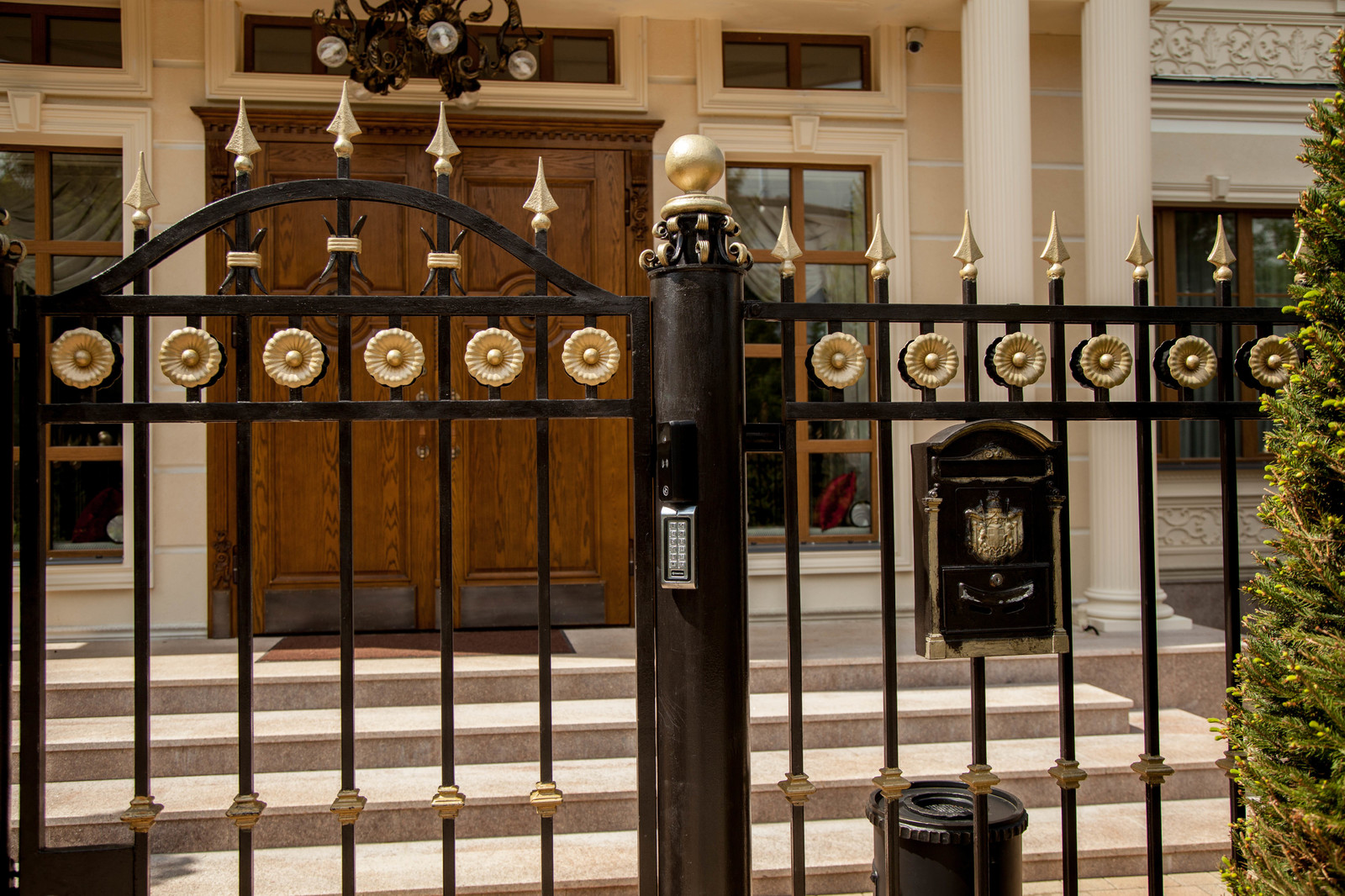 Илья Нассонов