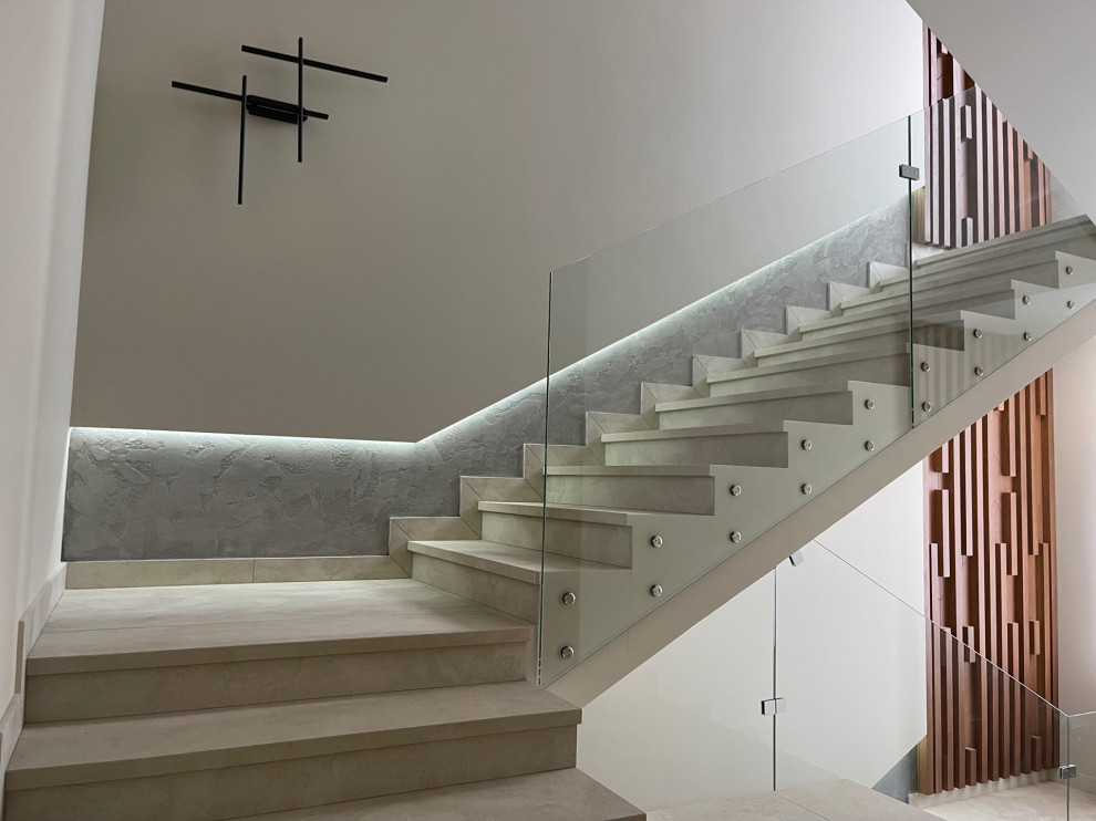 Лестница в жилом доме в г. Геленджике