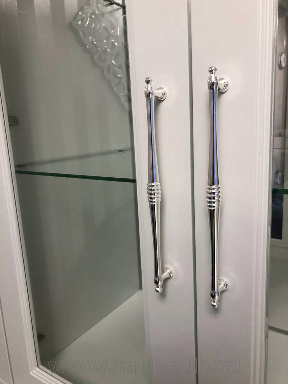 Мебель в гостиную из МДФ – шкаф-витрина и тумба ТВ