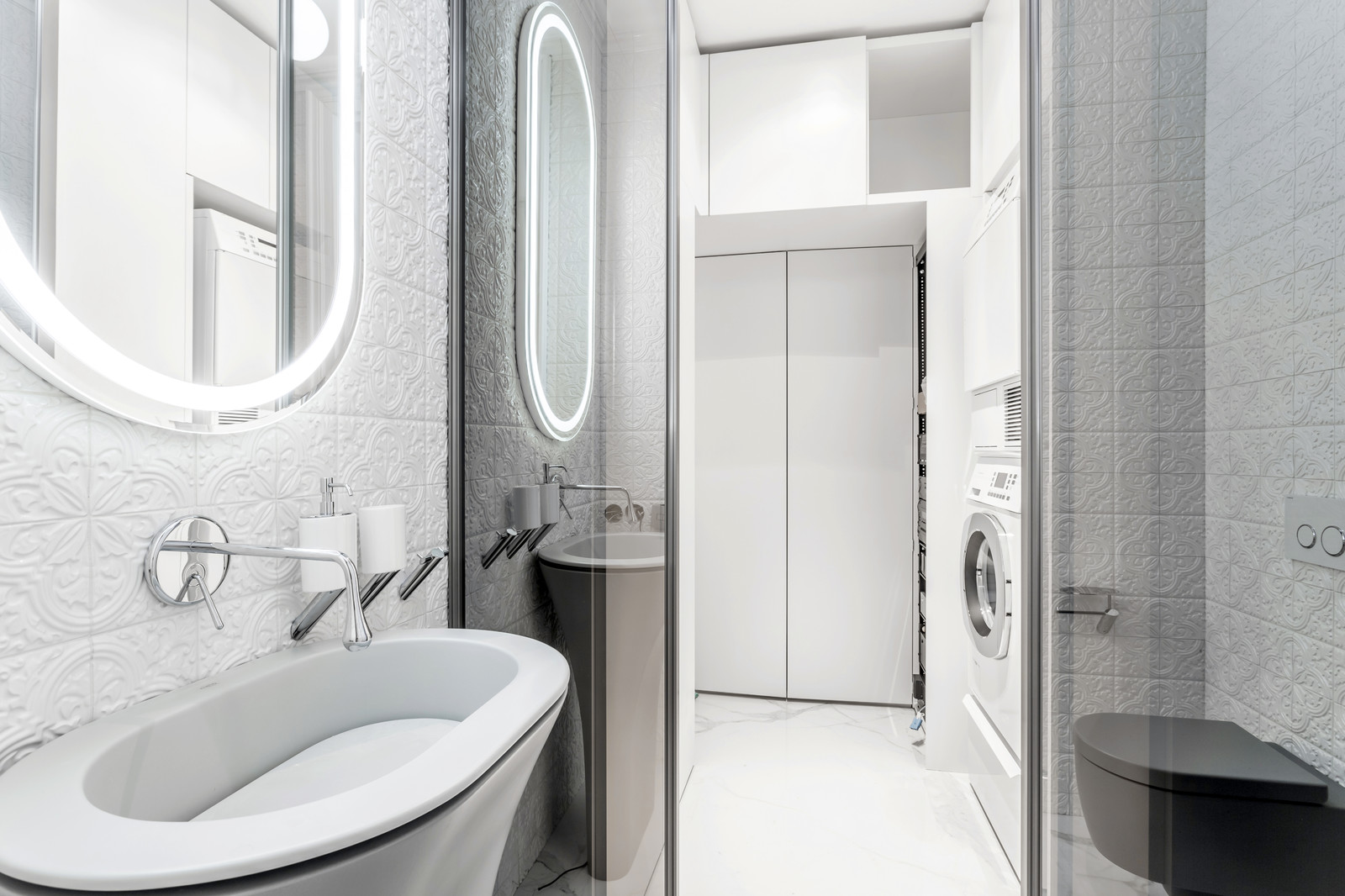 Обложка проекта: Ванные комнаты